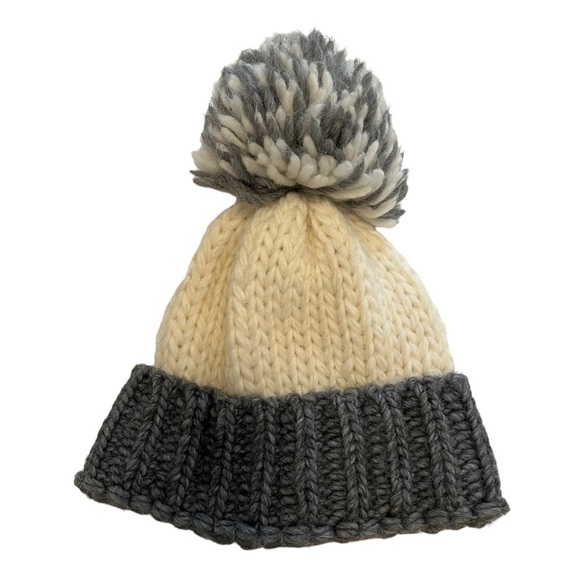 Helene Berman London Knitted Hat with Gorgeous, Large Pom-Pom. - Picture 1 of 8